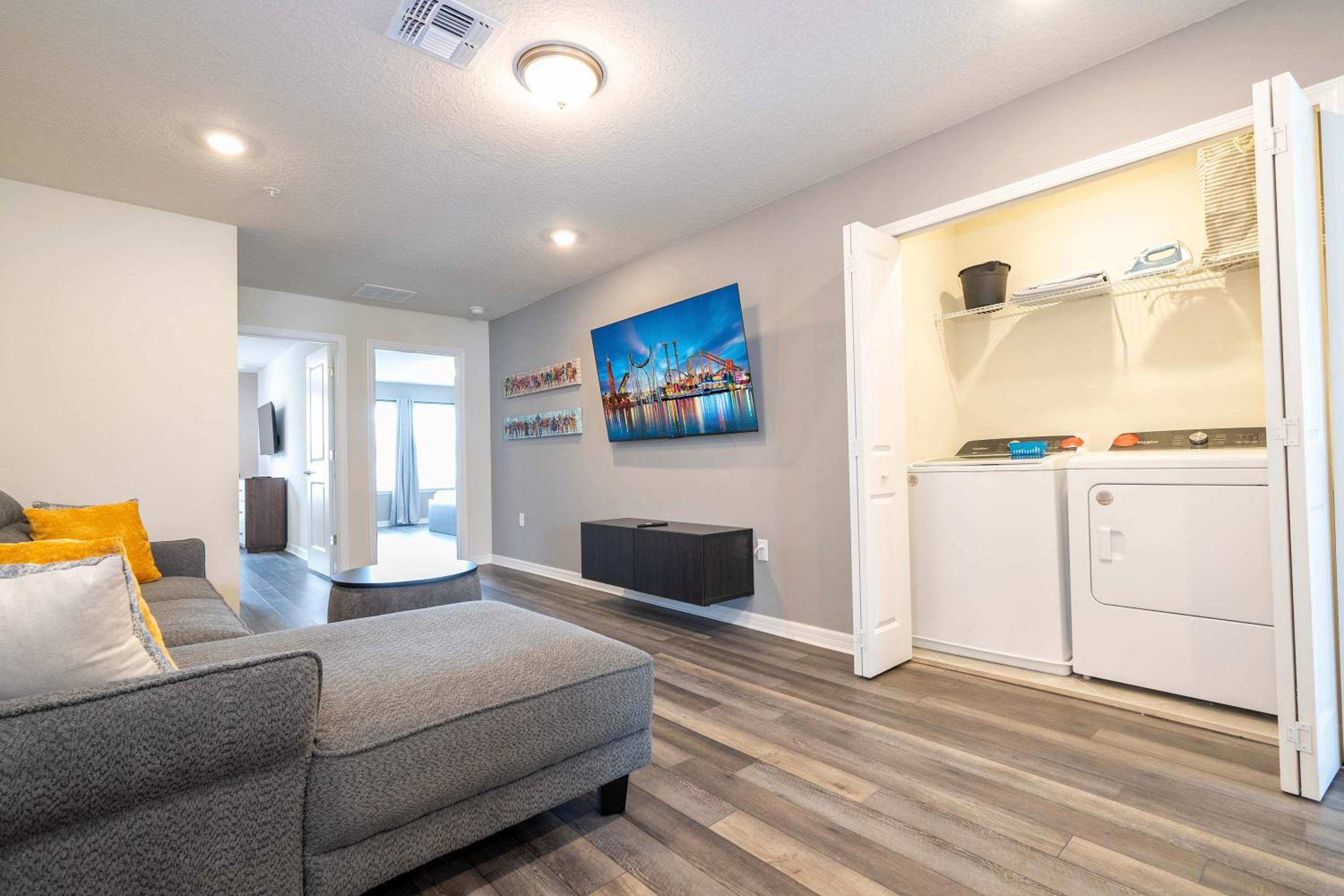 Family Friendly 5Bd Close to Disney at Windsor Cay 1269