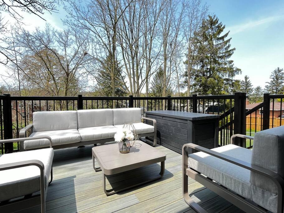 BRAND-NEW LUXURY SUITE in DOON SOUTH, min to 401