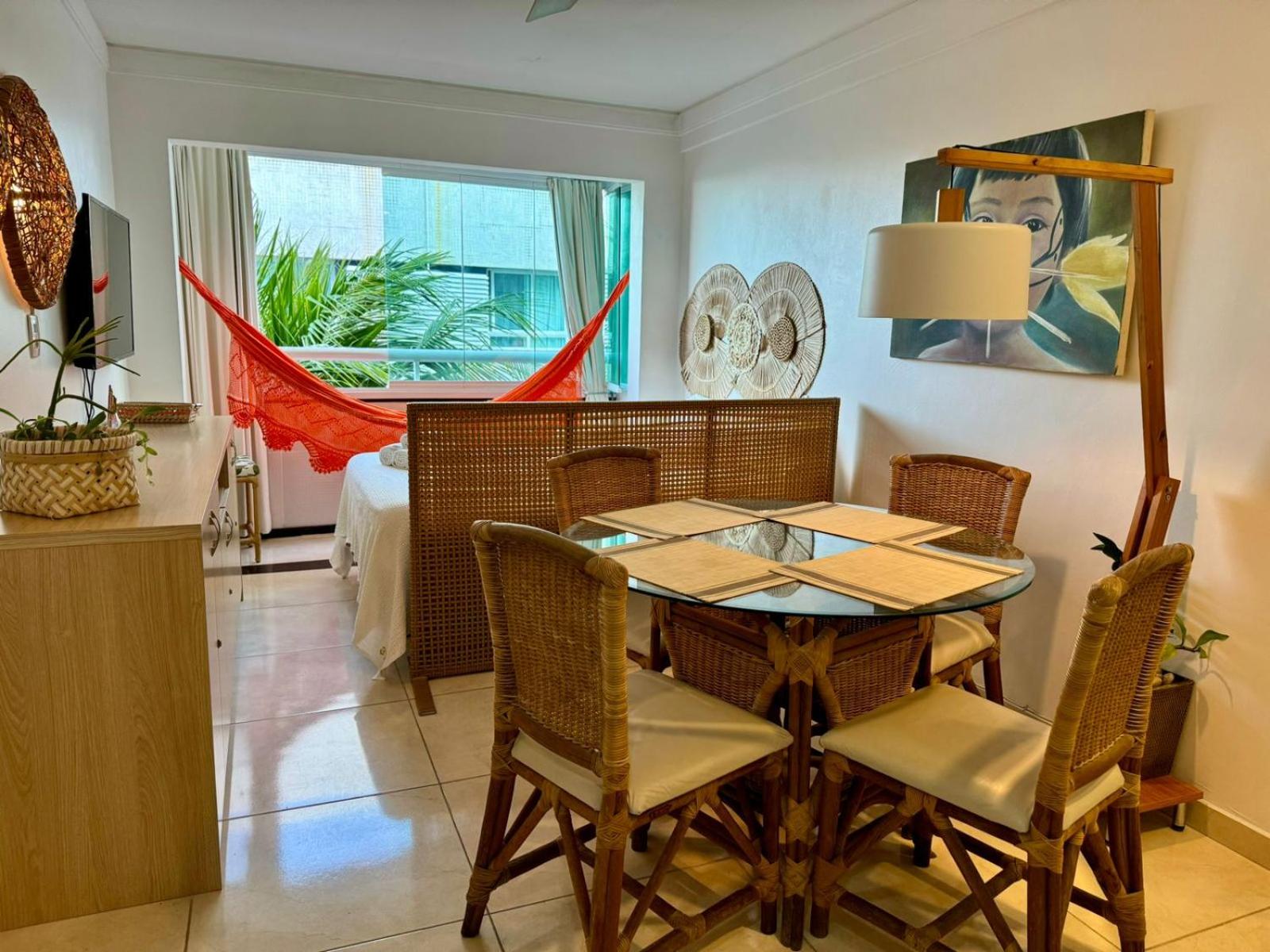Edy hospedagens Beira-Mar flat 310 com vista para o morro do careca, piscina e localização privilegiada