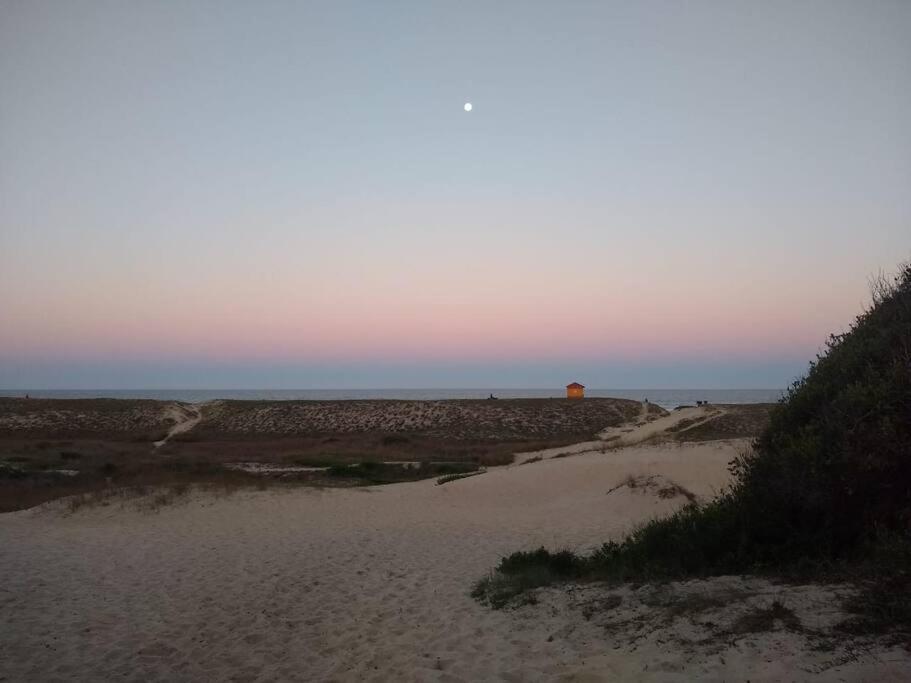 Casa aconchegante a 500 perto da praia