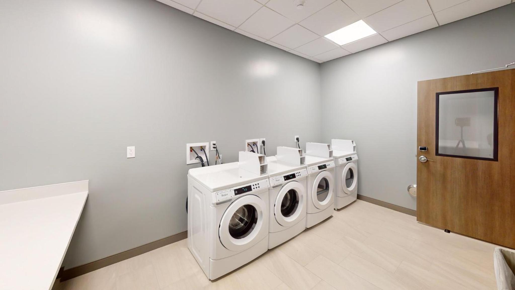 Holiday Inn Express & Suites Chicago Schaumburg, an IHG Hotel, Photo 34