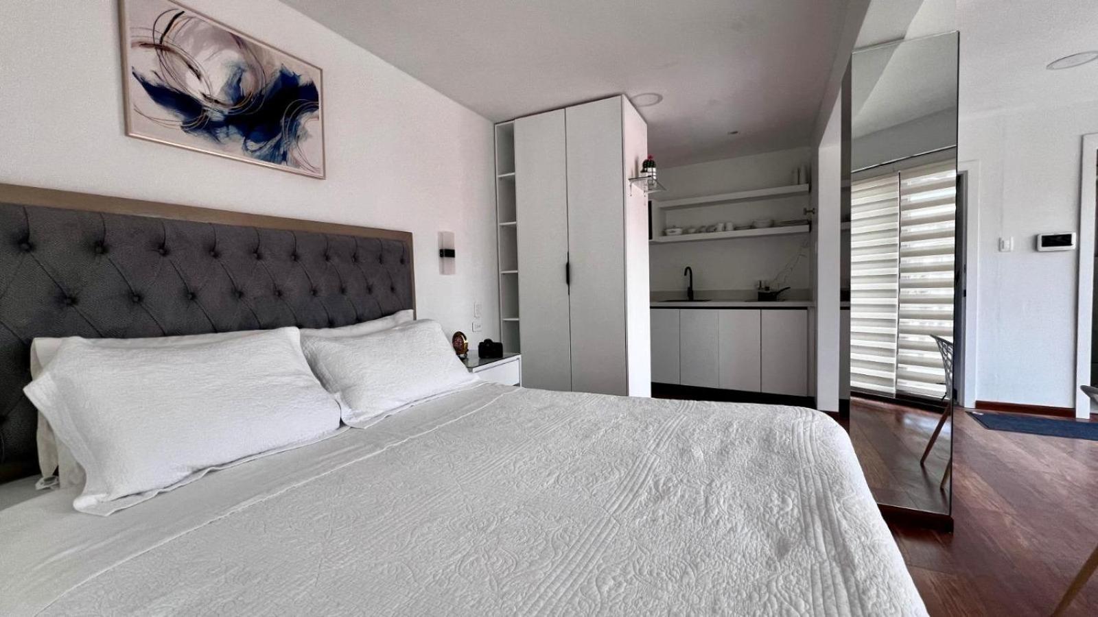 Casa Mia Suits