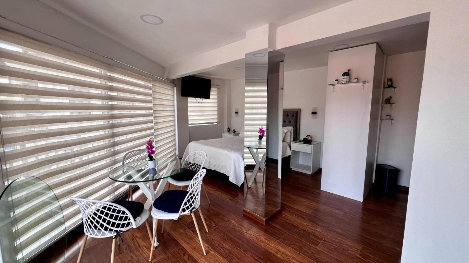 Casa Mia Suits