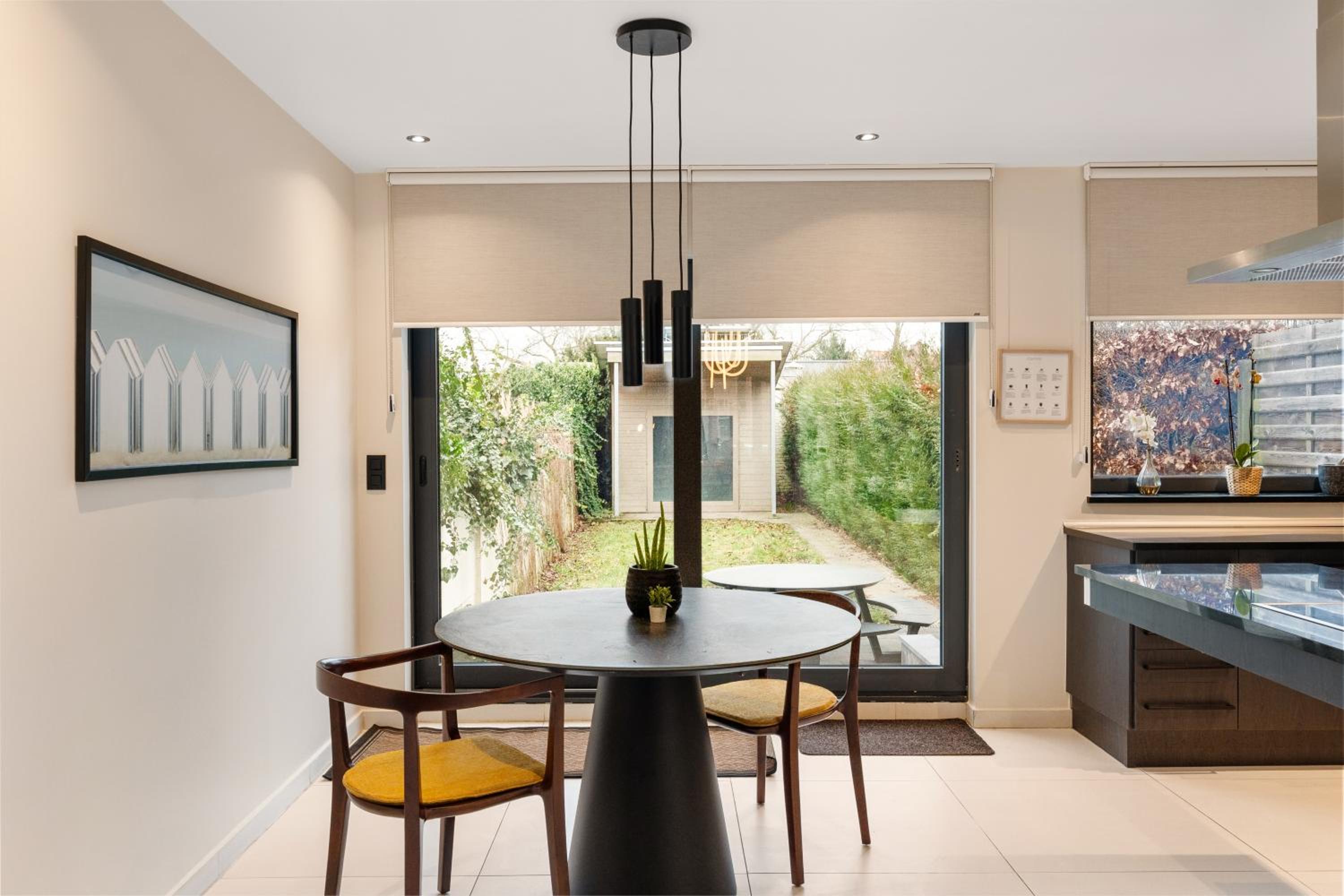 Elegant & Spacious House close to Center