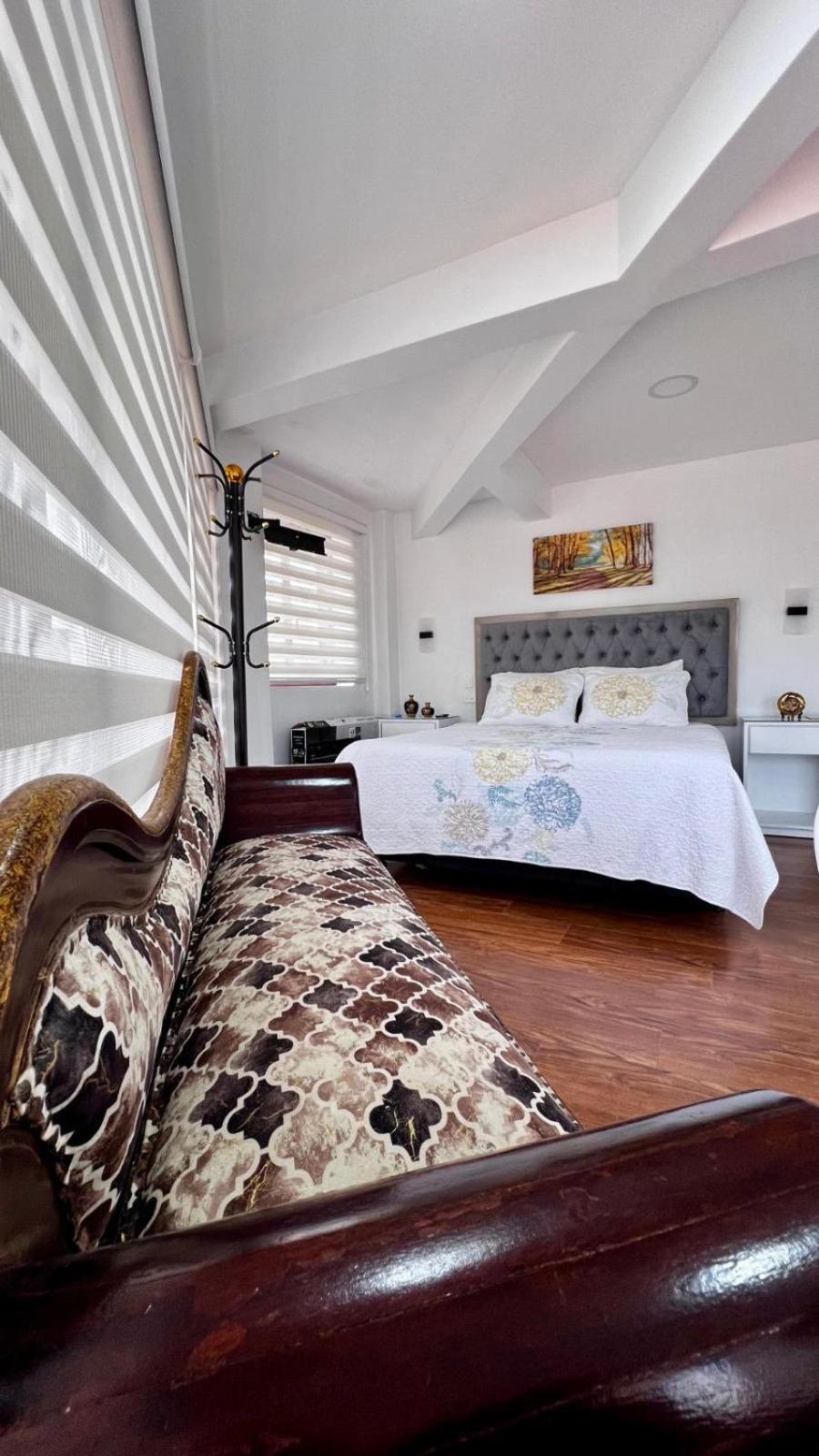 Casa Mia Suits