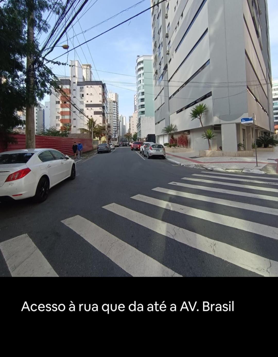 Excelente localização!! Apt confortável Balneário Camboriú