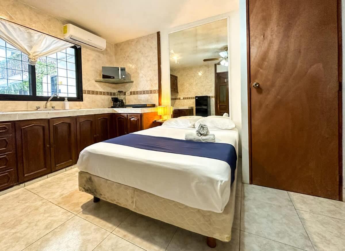 Acogedor alojamiento 2 personas en Casa Athena view 2