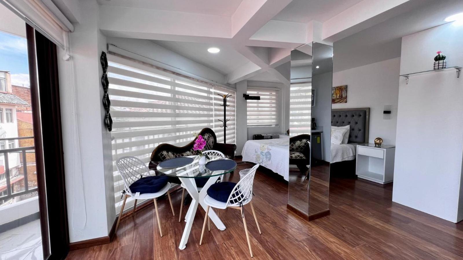 Casa Mia Suits