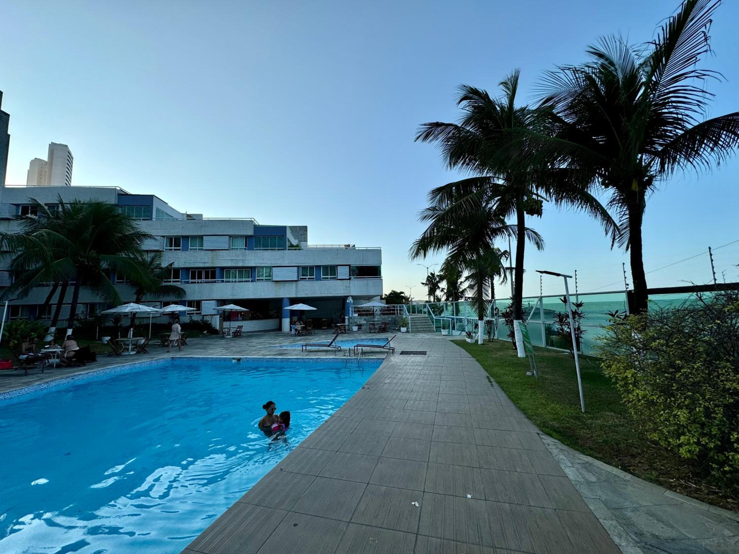 Edy hospedagens Beira-Mar flat 310 com vista para o morro do careca, piscina e localização privilegiada