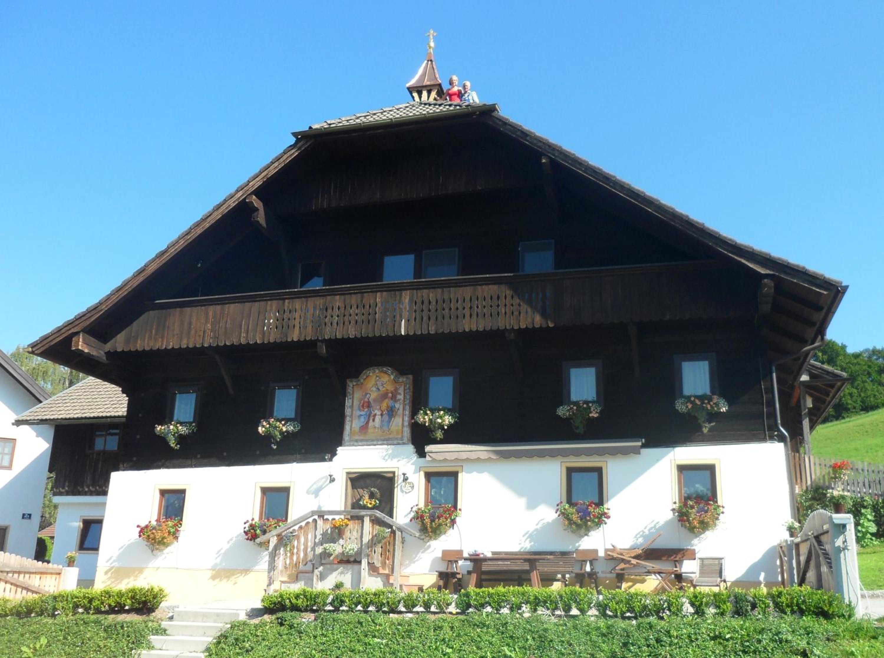 Stadtbauernhof Salzburg - Ferienwohnung - Gut Unterleithen - farm & the city
