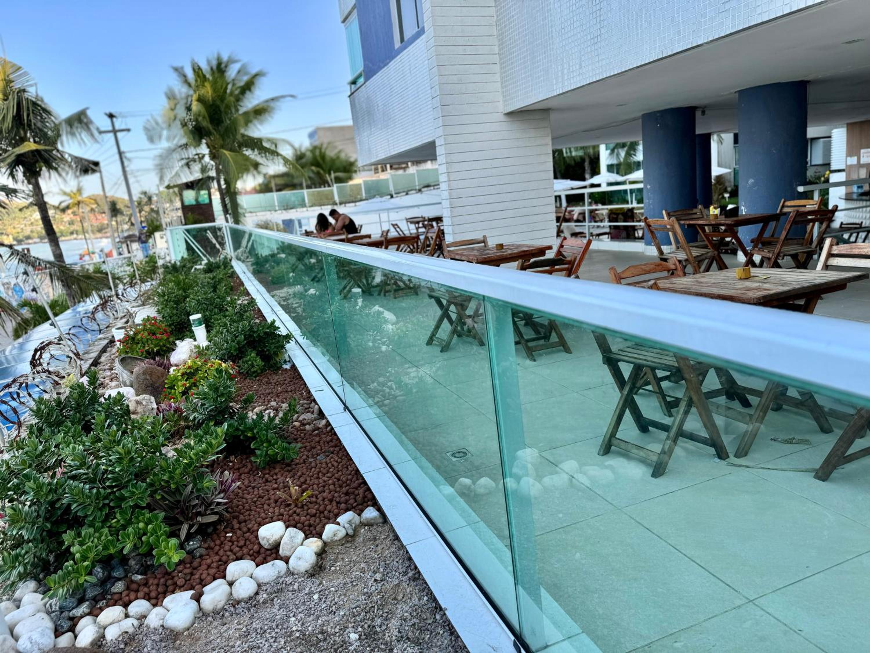 Edy hospedagens Beira-Mar flat 310 com vista para o morro do careca, piscina e localização privilegiada