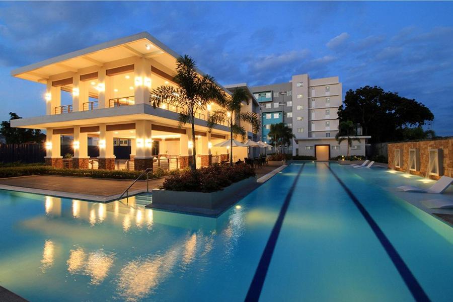 2bdr condo rental furnished, w parking wifi free use pool view 5