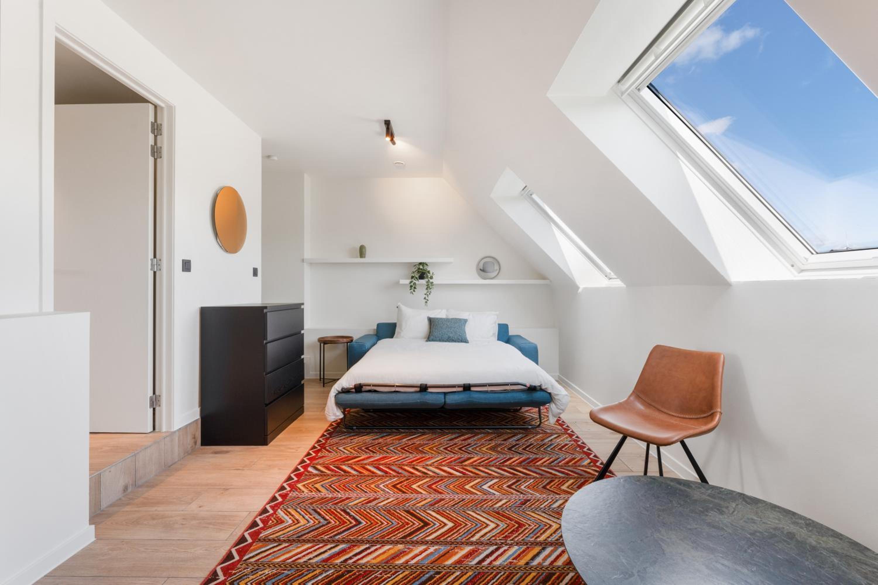 Modern & Spacious House with Wellness
