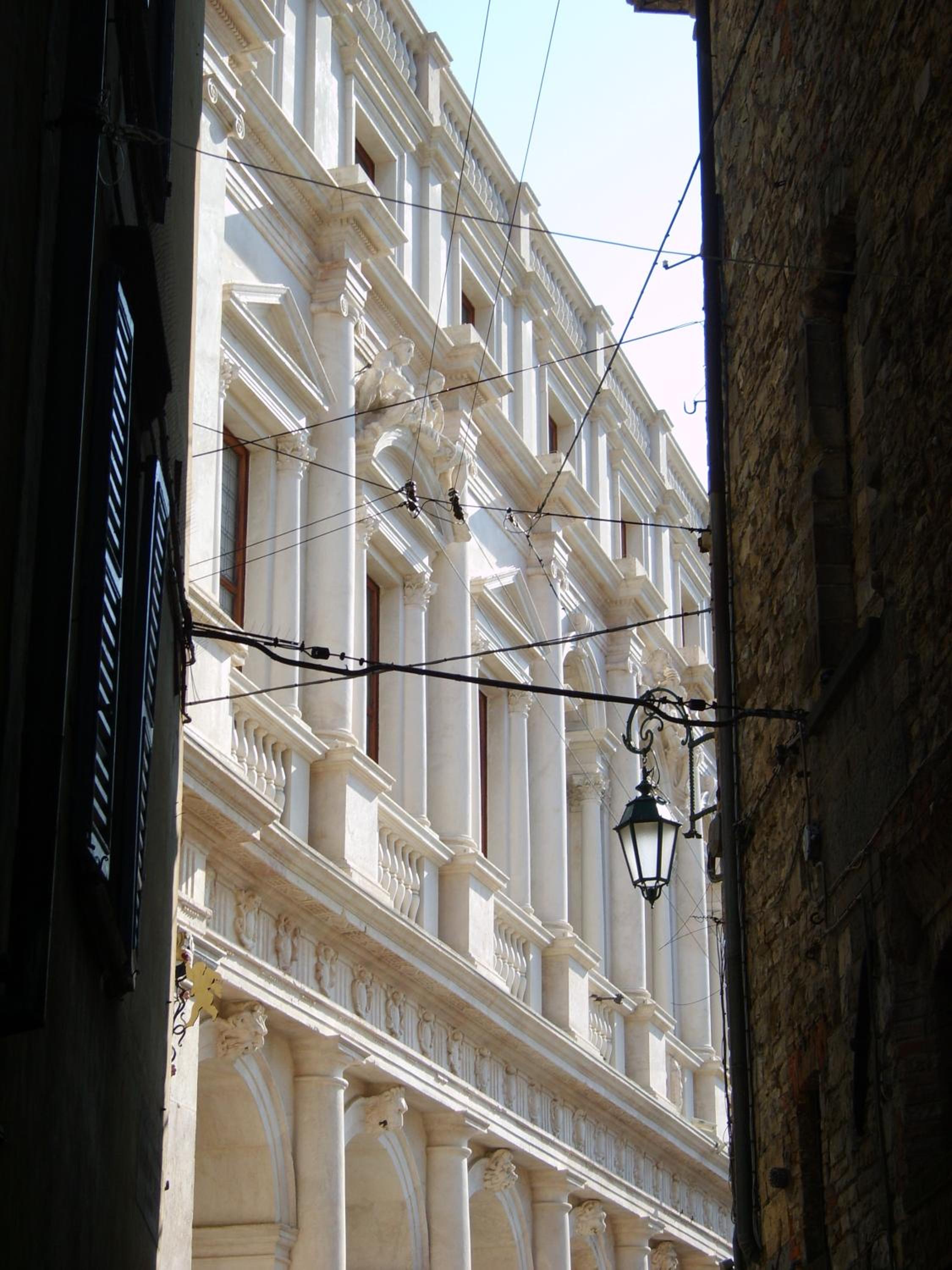 Photo 32