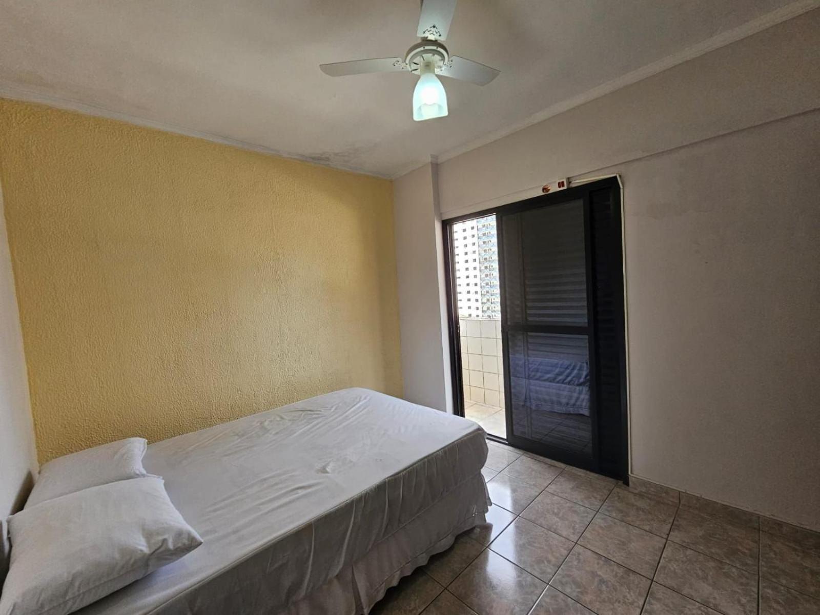 041 Tupi Vista MAR III com VARANDA - 3 dormitórios - 50 metros da praia - ESTACIONAMENTO gratuito