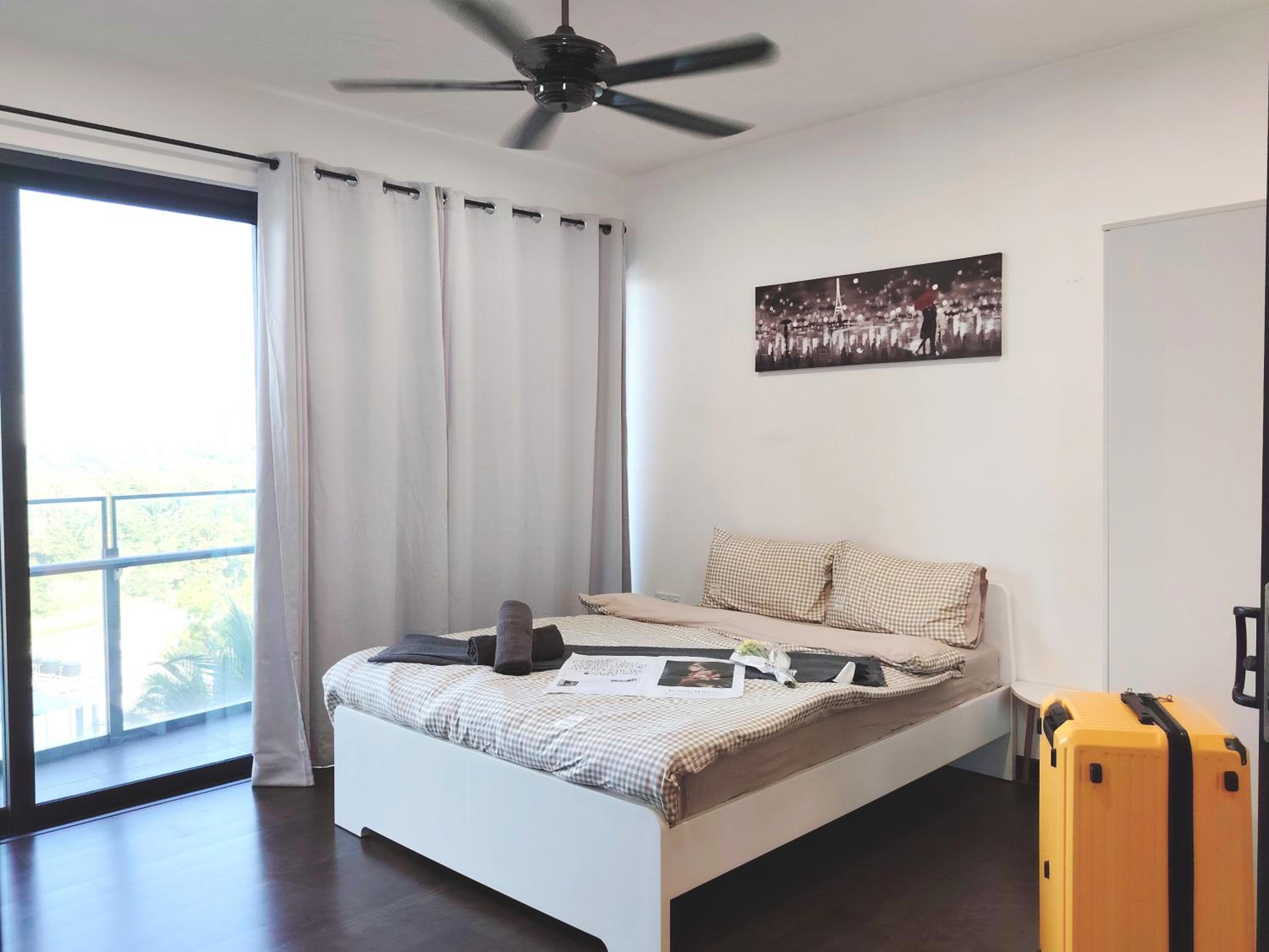 Almas Suites Poolview Netflix 100mbps BySTAY photo 1