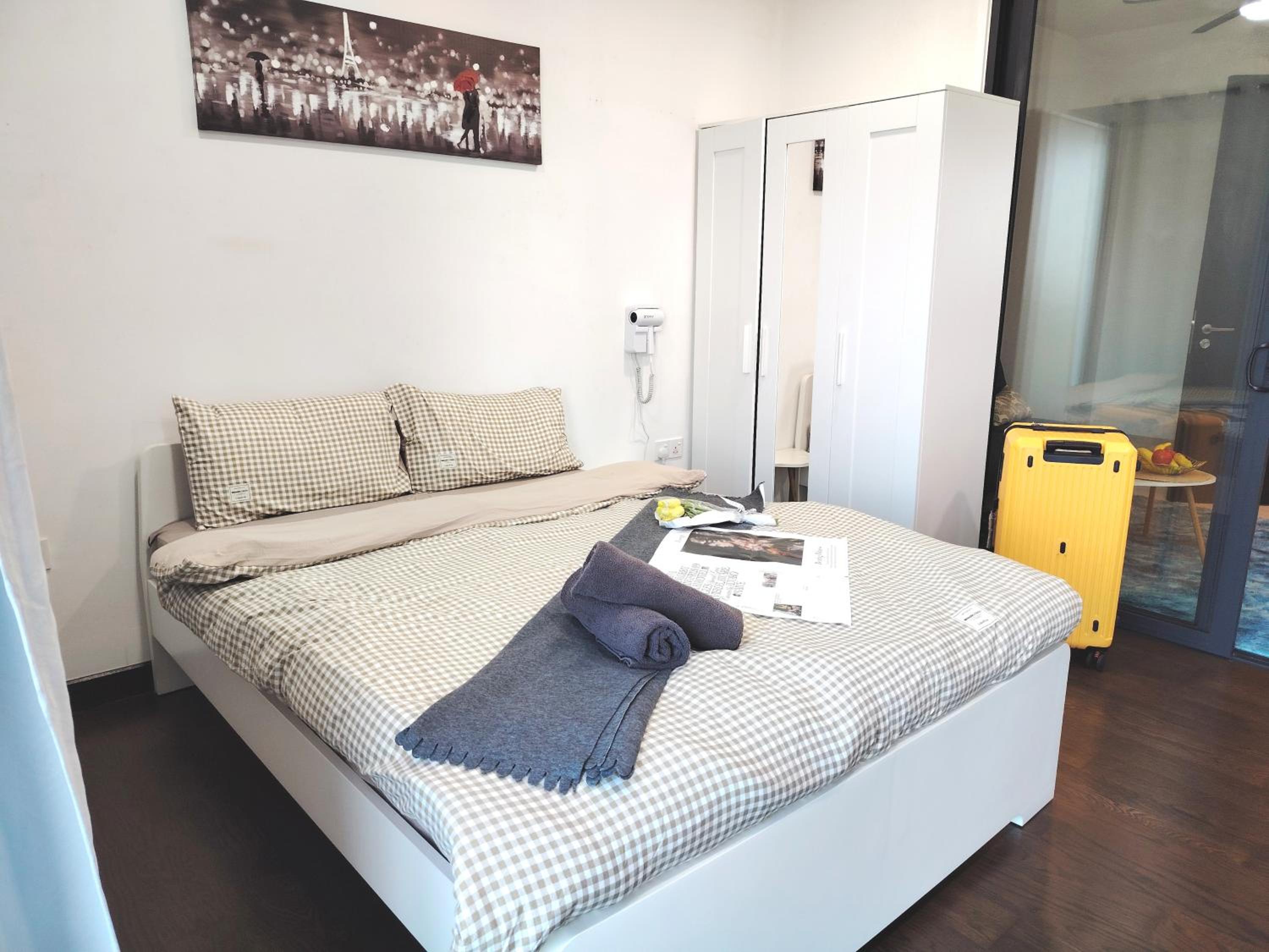 Almas Suites Poolview Netflix 100mbps BySTAY photo 4