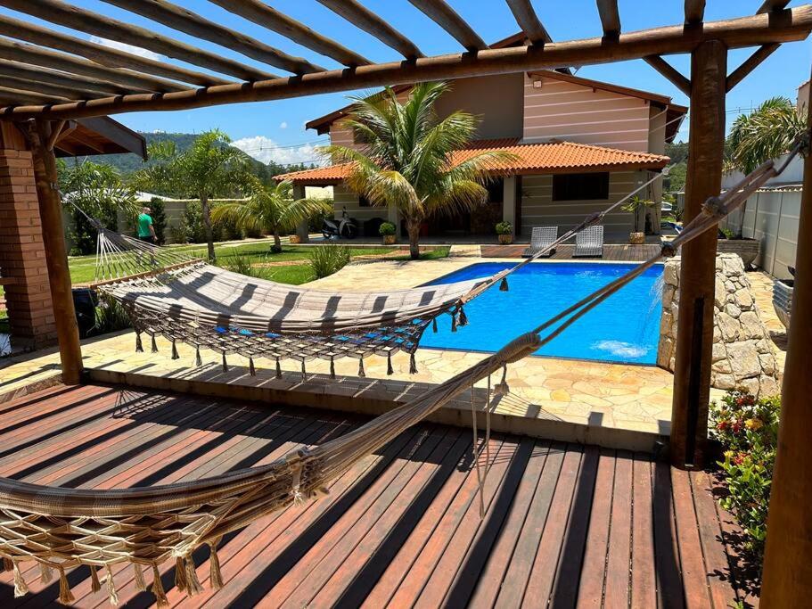 Casa adorável com 6 quartos, piscina, sauna, lareira e academia