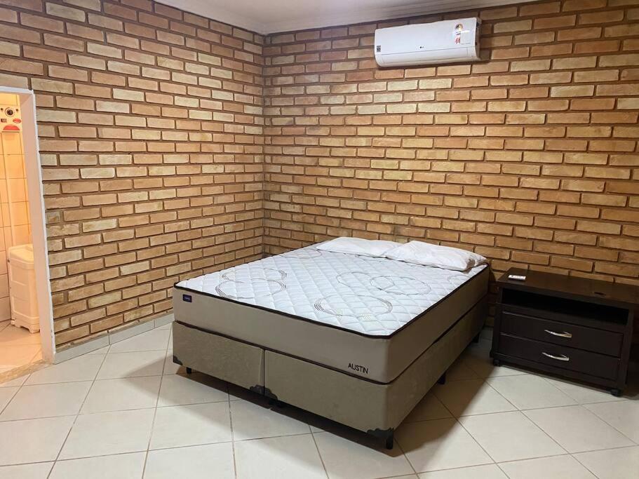 Casa adorável com 6 quartos, piscina, sauna, lareira e academia