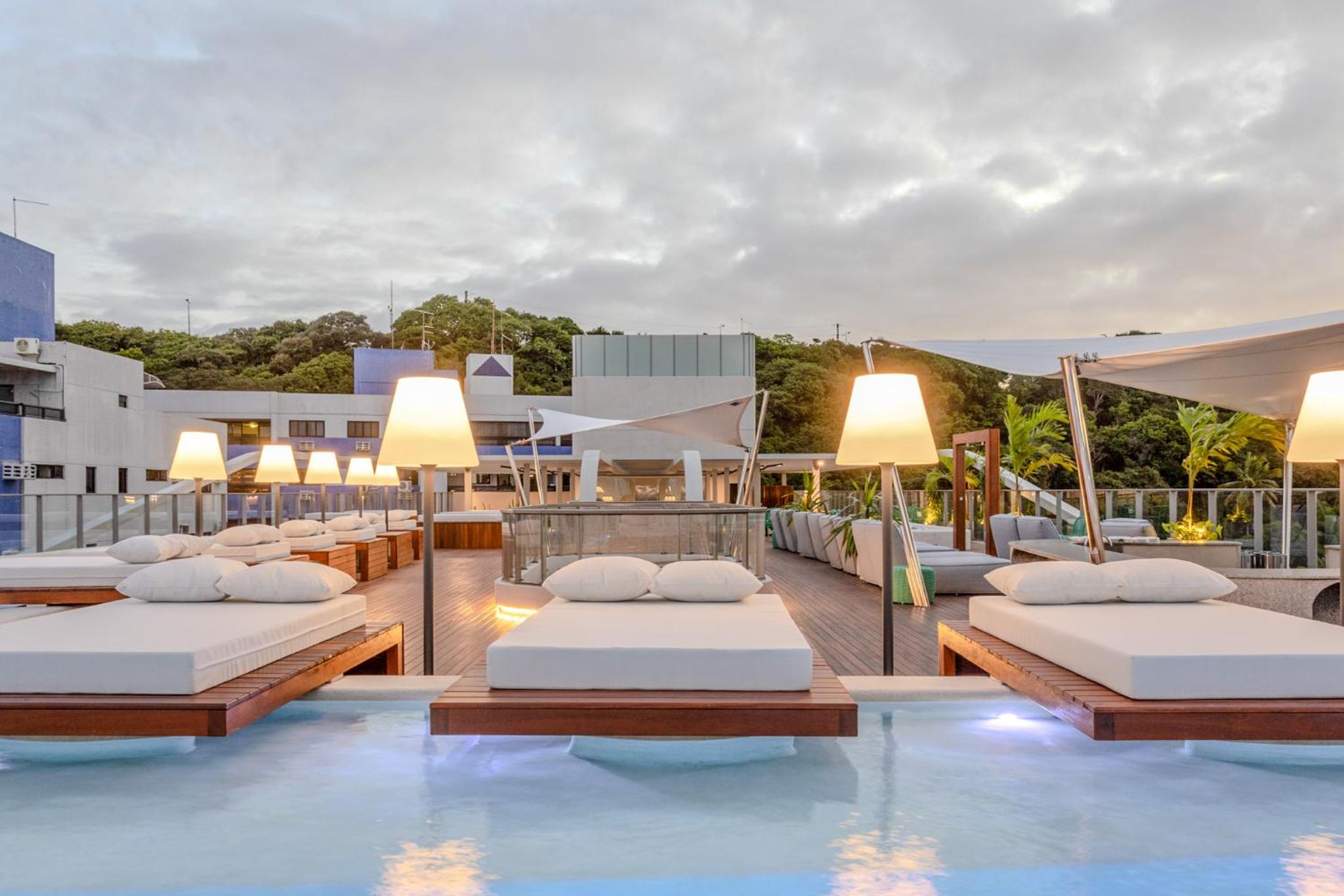 Setai Yacht Premium #307 by AcalMar Flats