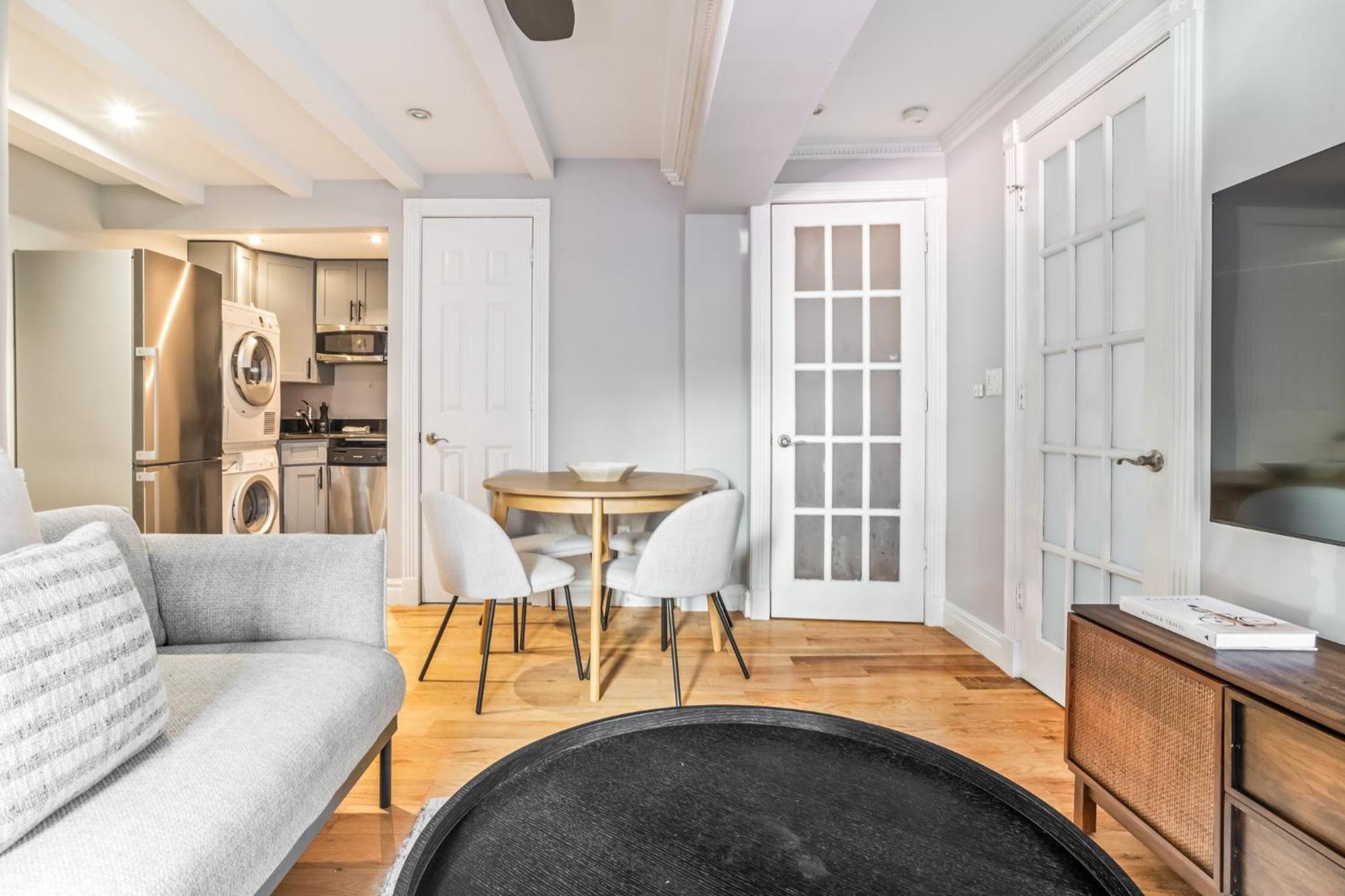 Charming 2-Bed 1-Bath Apartment in Turtle Bay