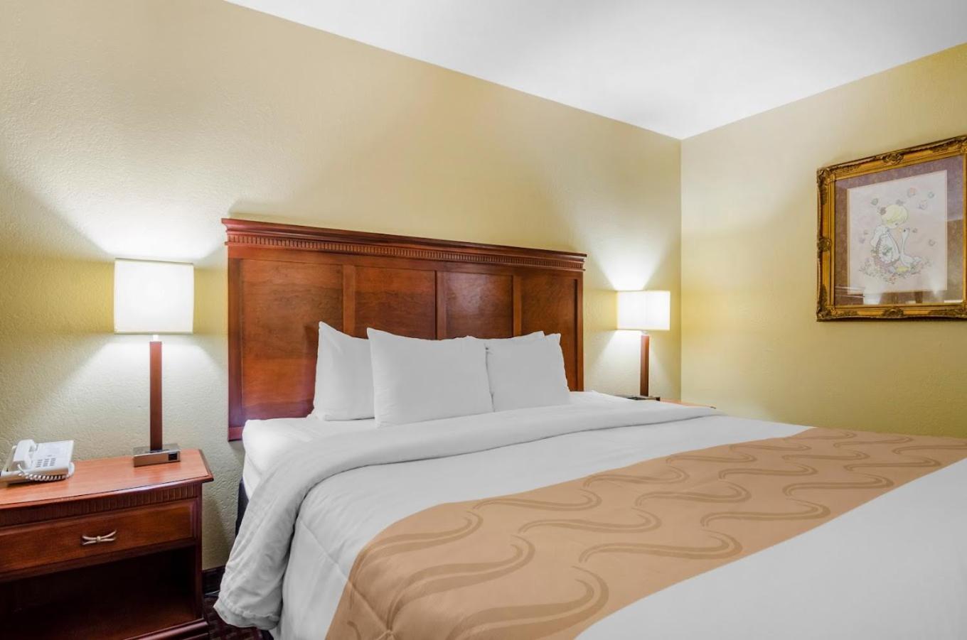 Precious Hotel