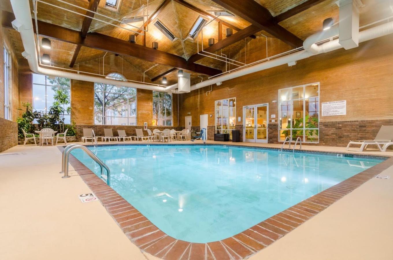 Precious Hotel