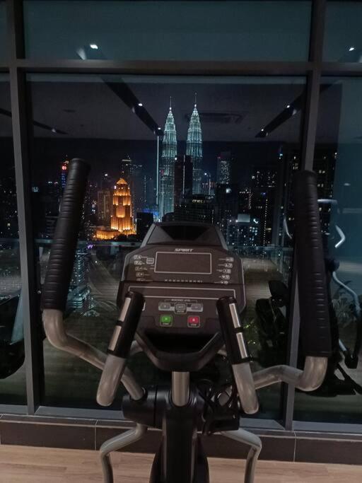 COL 27A KLCC View Infinity Pool View photo 8