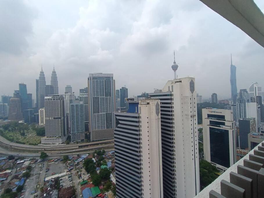 COL 27A KLCC View Infinity Pool View photo 7
