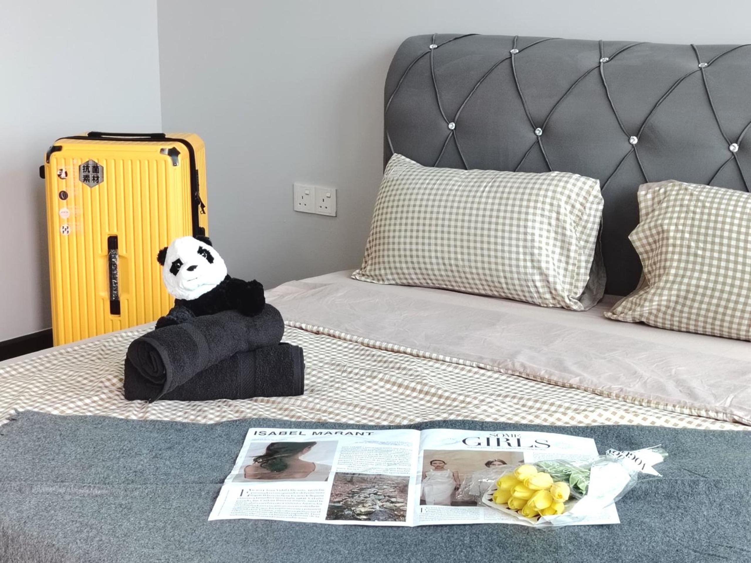 Almas Suites Cozy Stylish Couple Netflix BySTAY photo 4