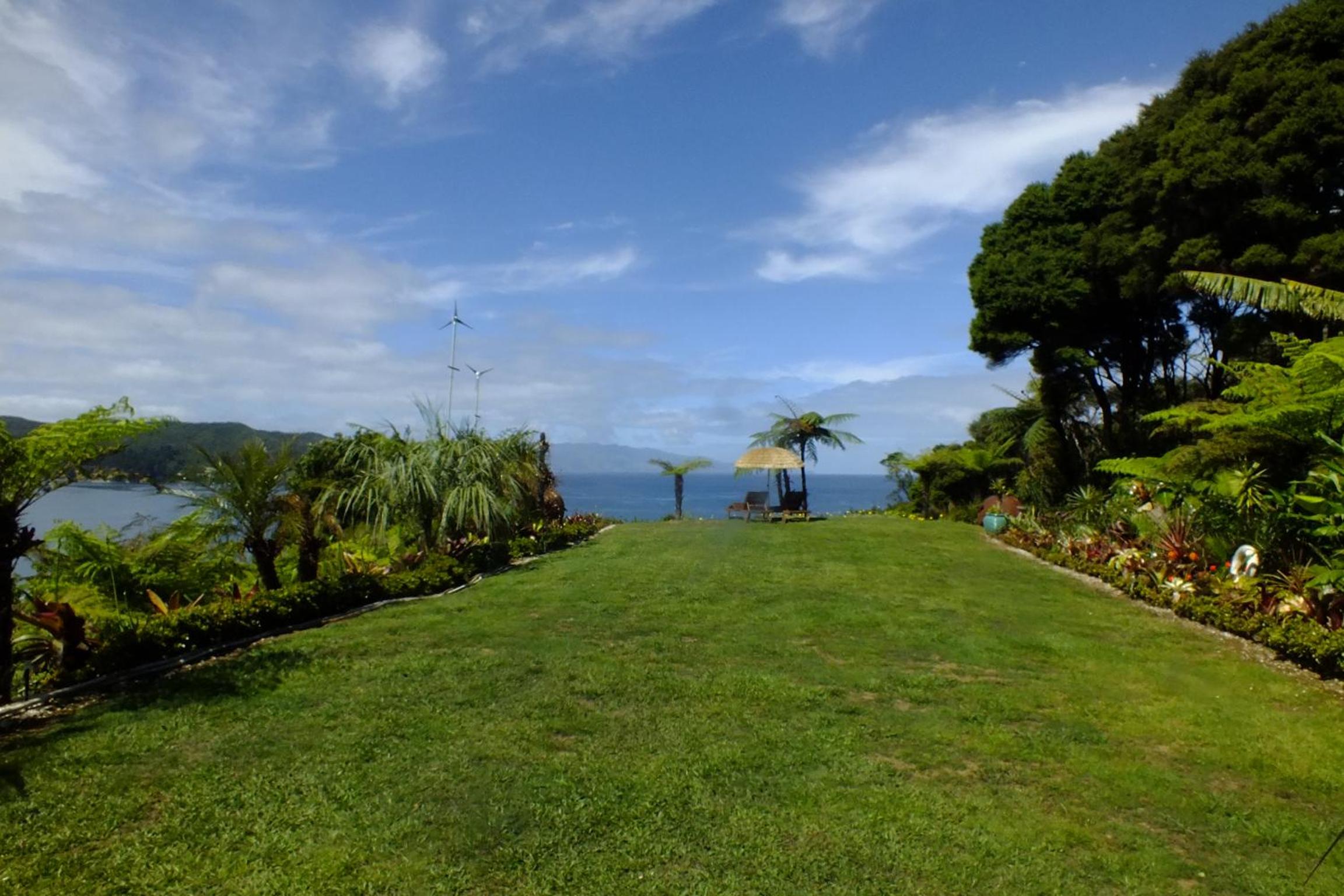 Fantasy Island - private seaview cabins