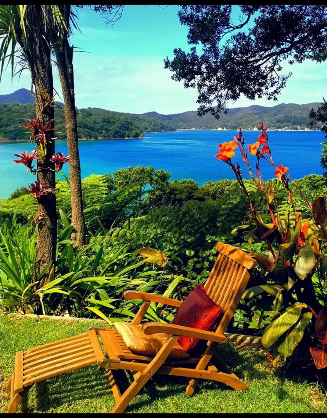 Fantasy Island - private seaview cabins