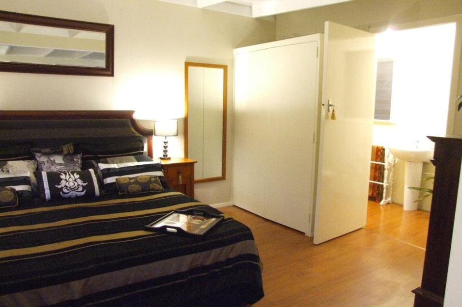 Fantasy Island - private seaview cabins