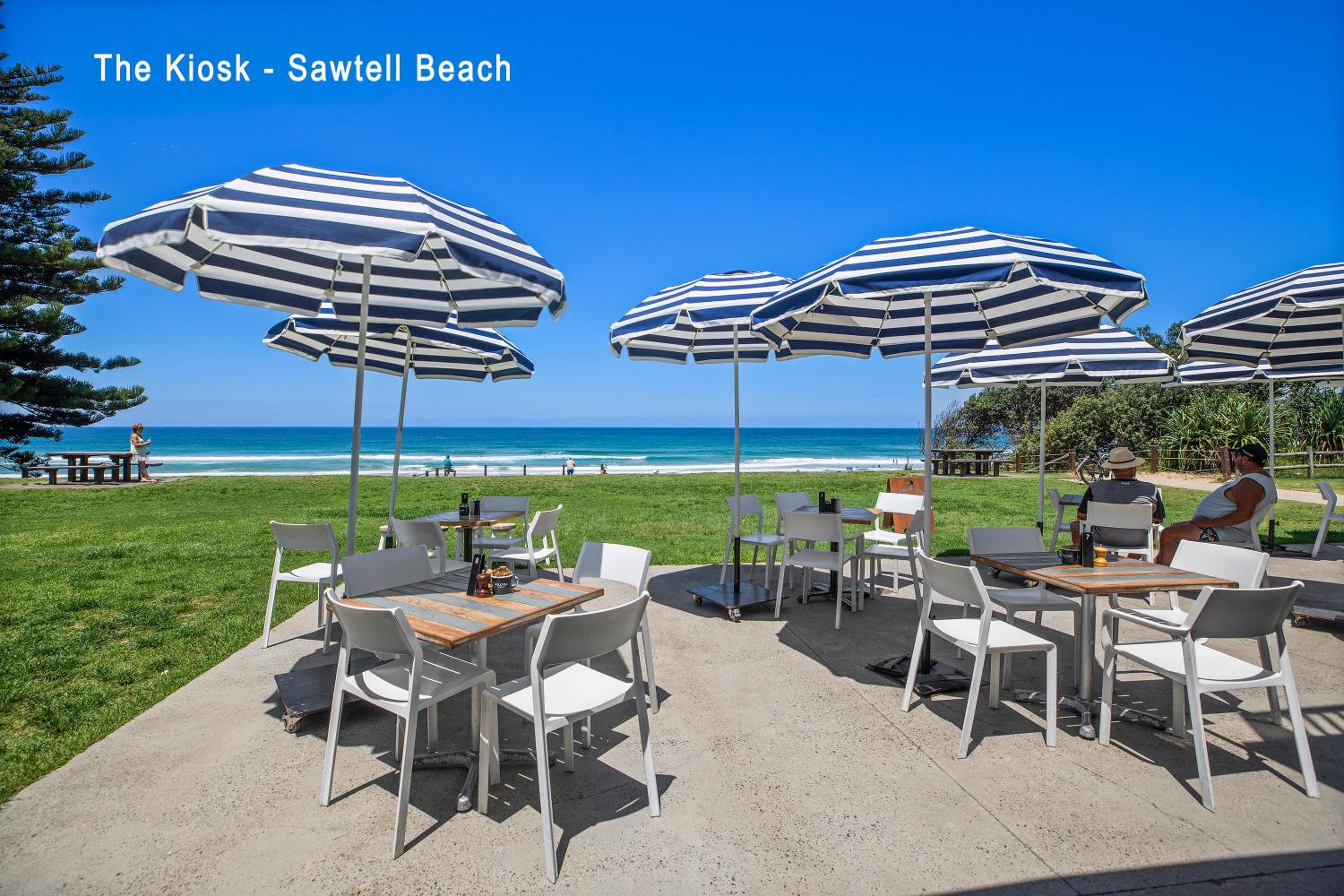 Sawtell Beach Ocean Sands 3 - Opposite Main Beach and short stroll to Coffee Shops and Restaurants!