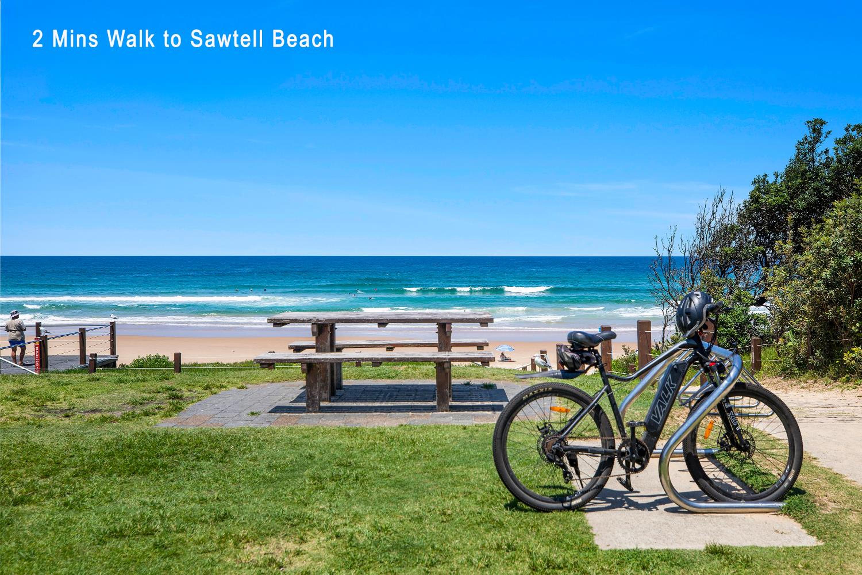 Sawtell Beach Ocean Sands 3 - Opposite Main Beach and short stroll to Coffee Shops and Restaurants!