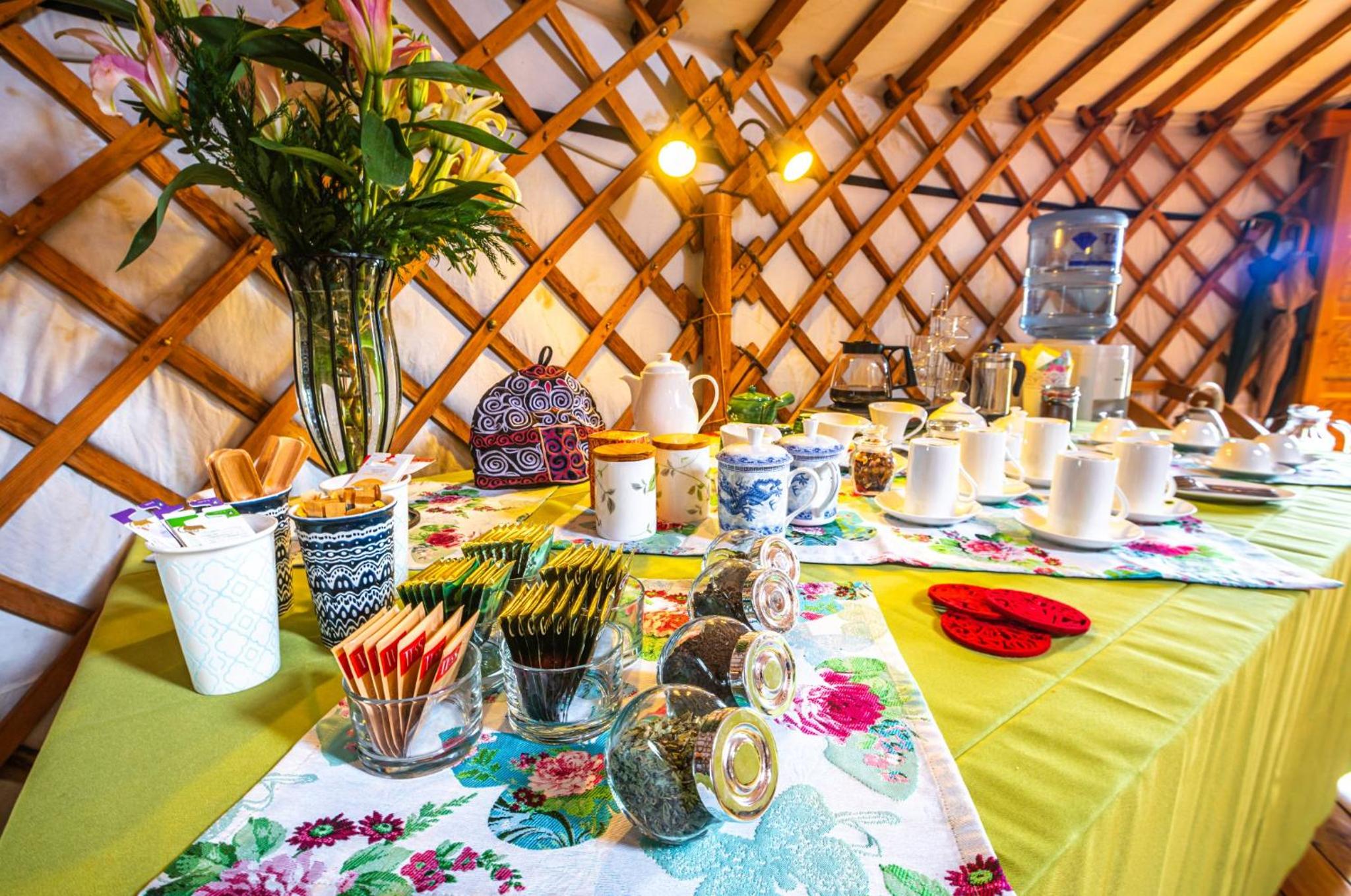 Tuul Riverside Lodge