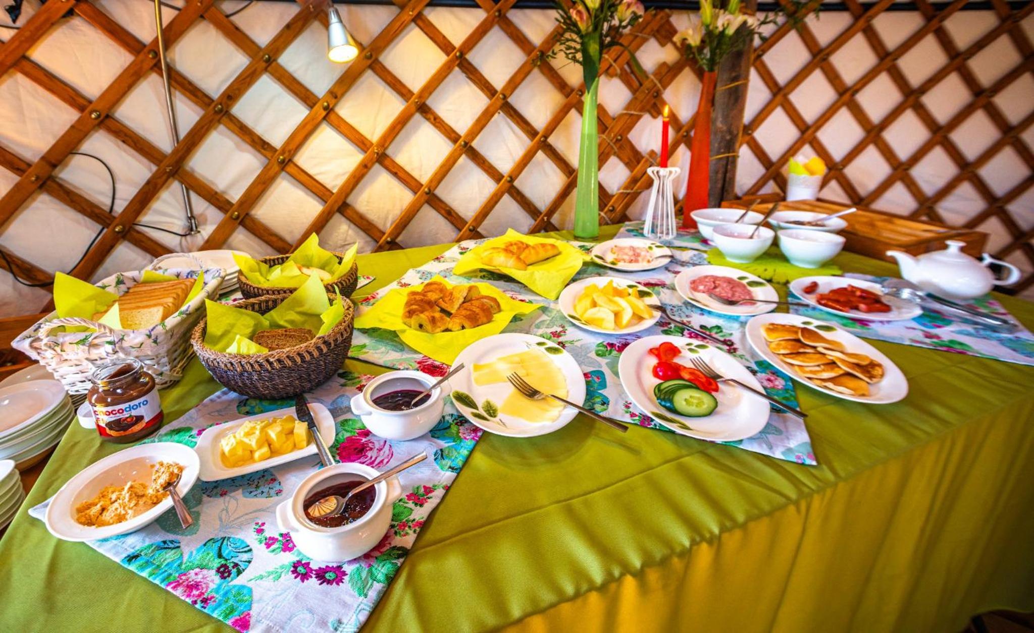 Tuul Riverside Lodge