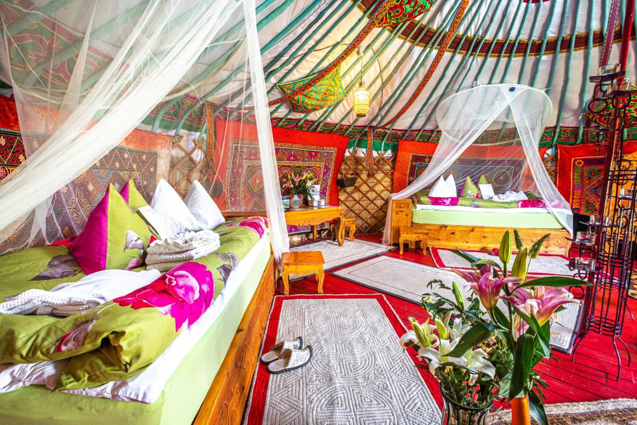 Tuul Riverside Lodge