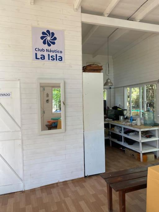 New Island Cottage at the Delta of Buenos Aires