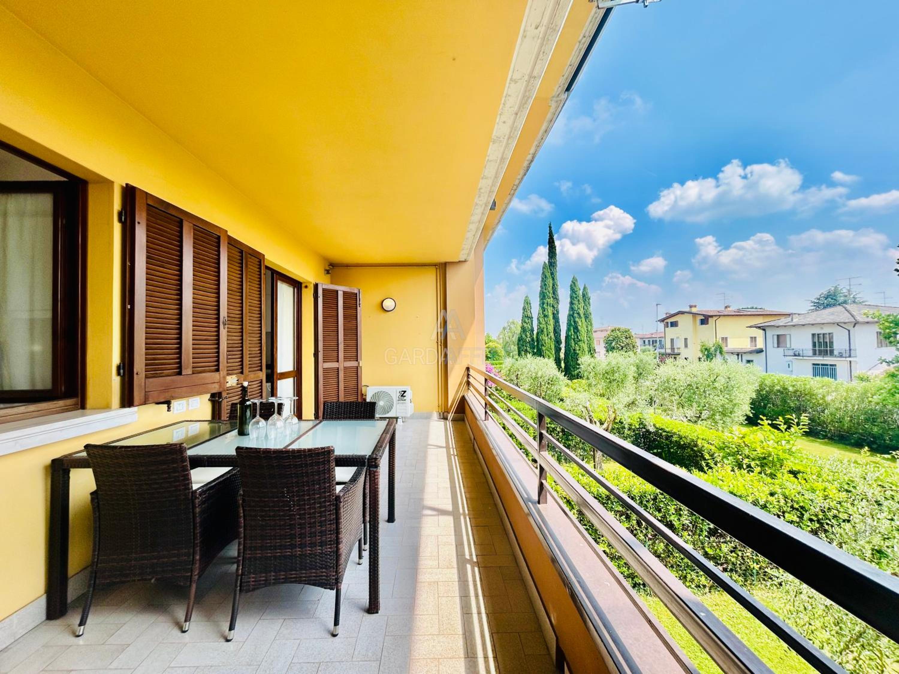 Sole Apt - Relax in piscina nel cuore di Sirmione view 5