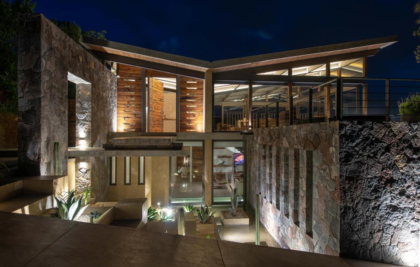 Espectacular casa con hermosa vista al lago - El Santuario Resort view 4