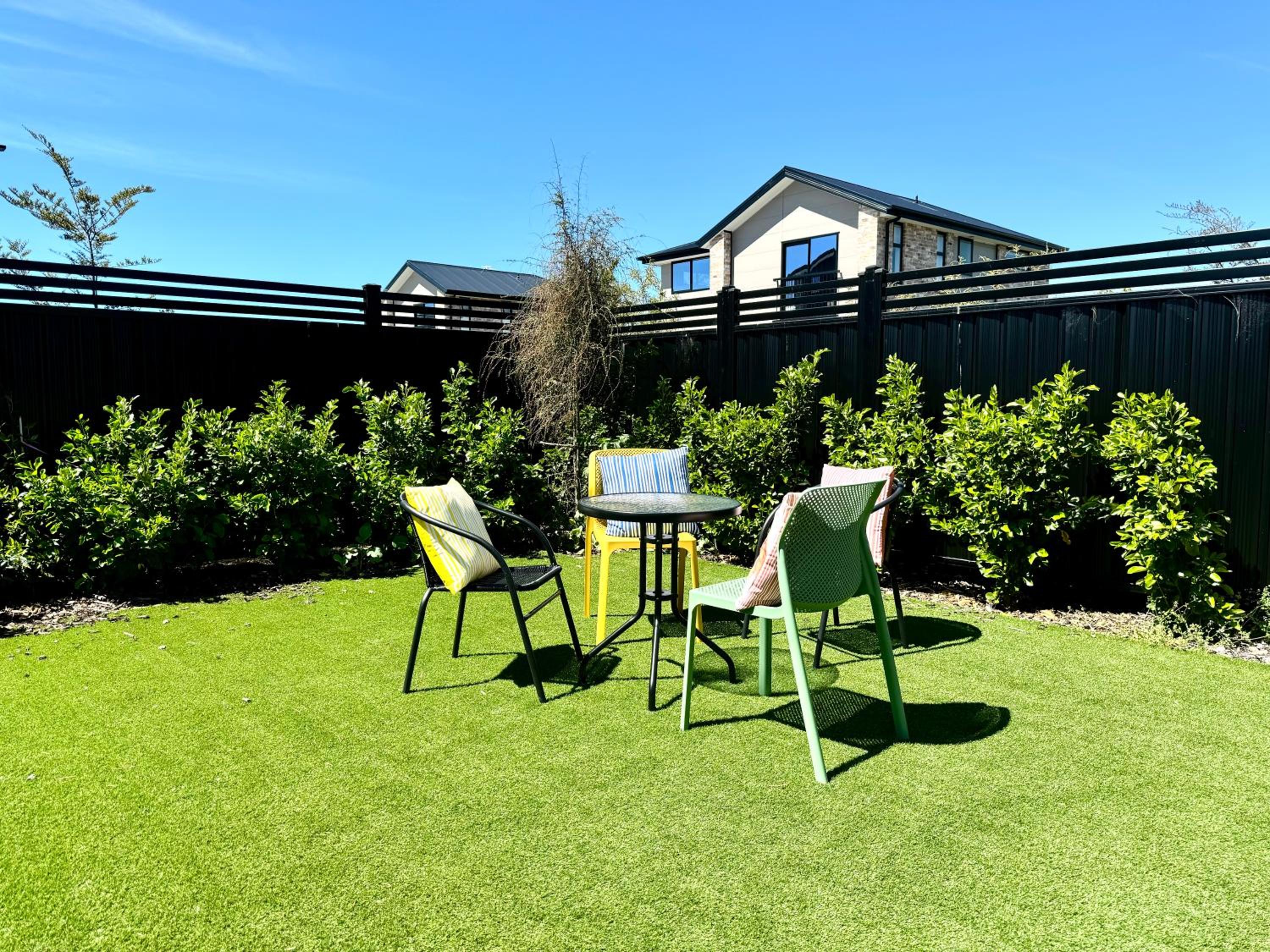 Riccarton 2BDR2BTR Townhouse FREE Carpark FAST Wifi