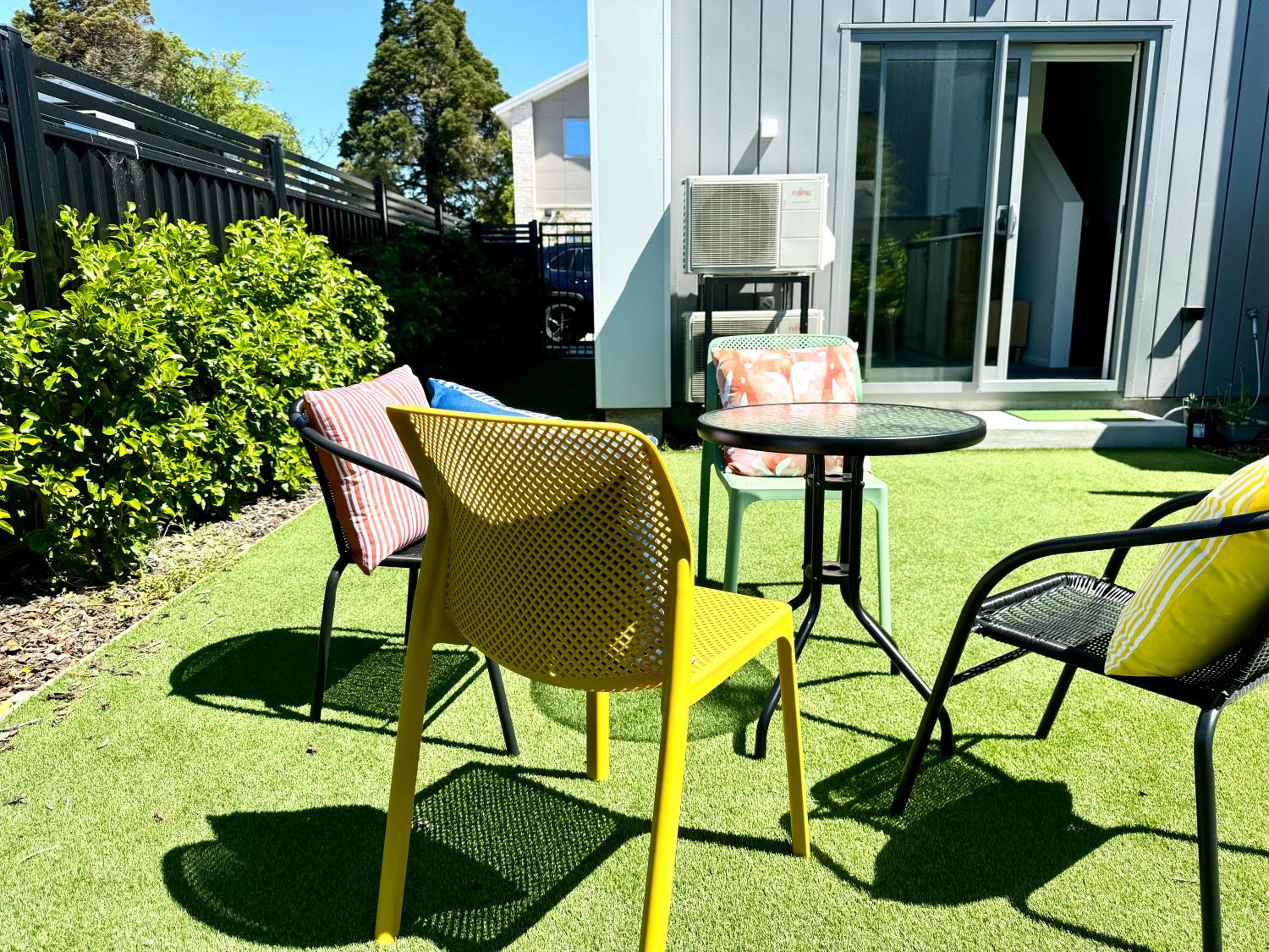 Riccarton 2BDR2BTR Townhouse FREE Carpark FAST Wifi