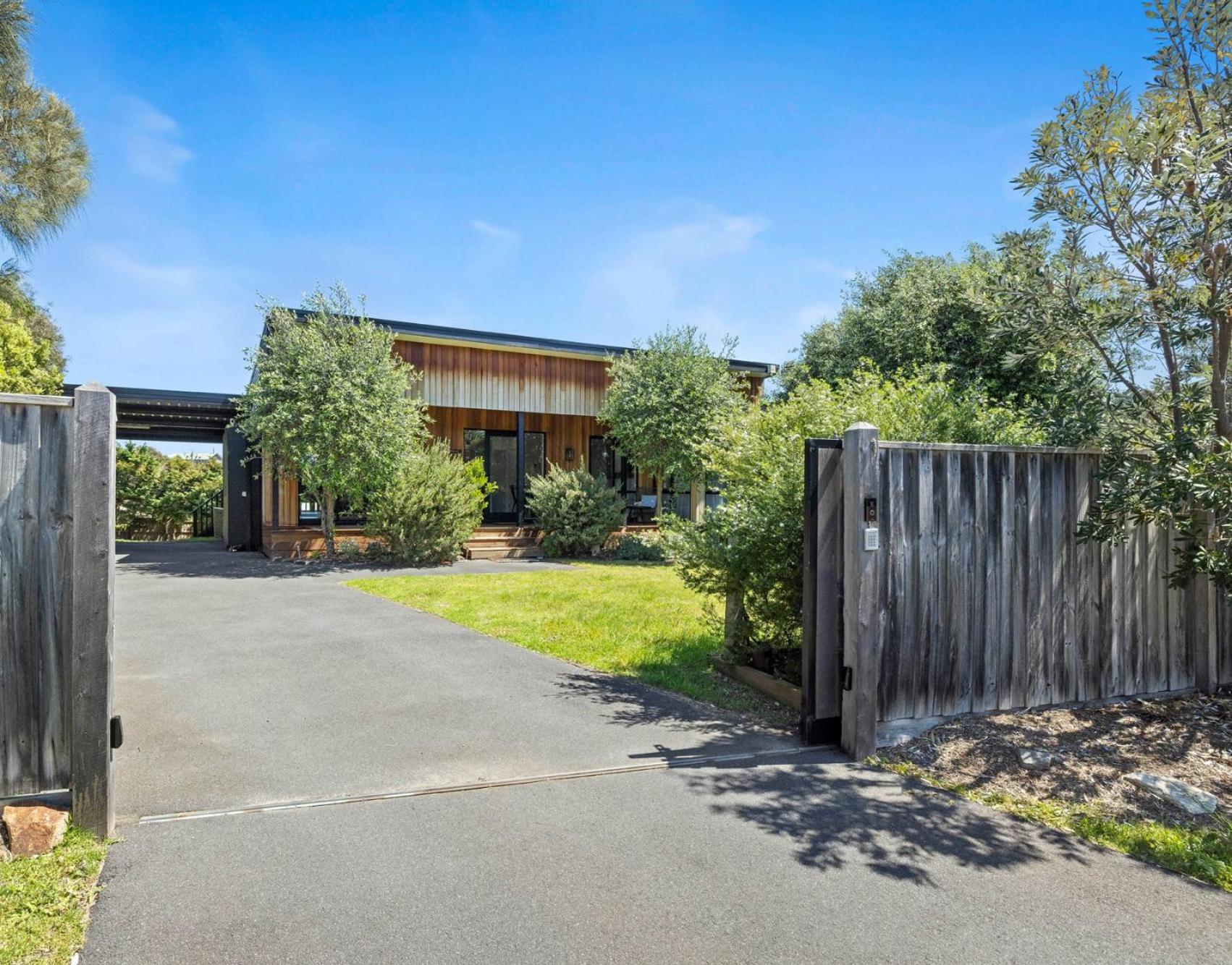 Villa Jovis Luxury In St Andrews Beach