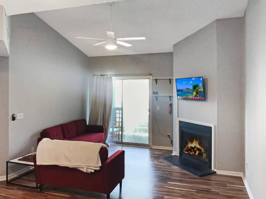 Bright 2BR Midtown Wilmington - Walk to Trader Joe's & Whole Foods, Top-Rated Location