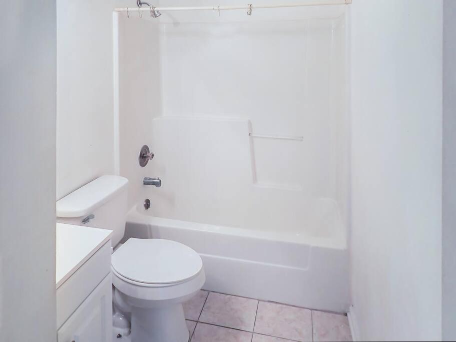 Bright 2BR Midtown Wilmington - Walk to Trader Joe's & Whole Foods, Top-Rated Location