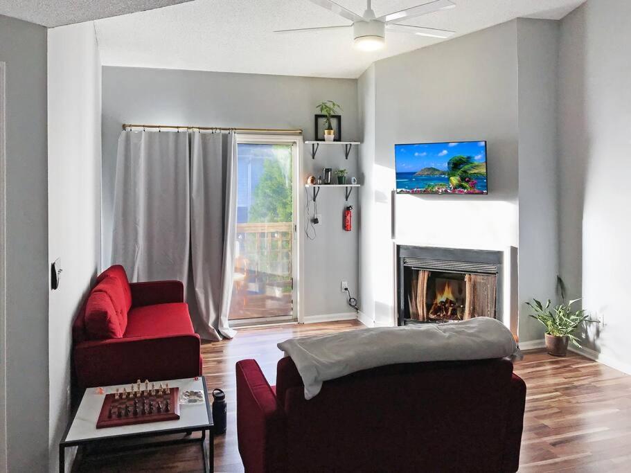 Bright 2BR Midtown Wilmington - Walk to Trader Joe's & Whole Foods, Top-Rated Location