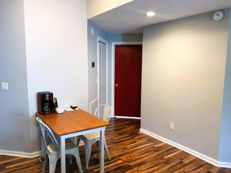 Bright 2BR Midtown Wilmington - Walk to Trader Joe's & Whole Foods, Top-Rated Location