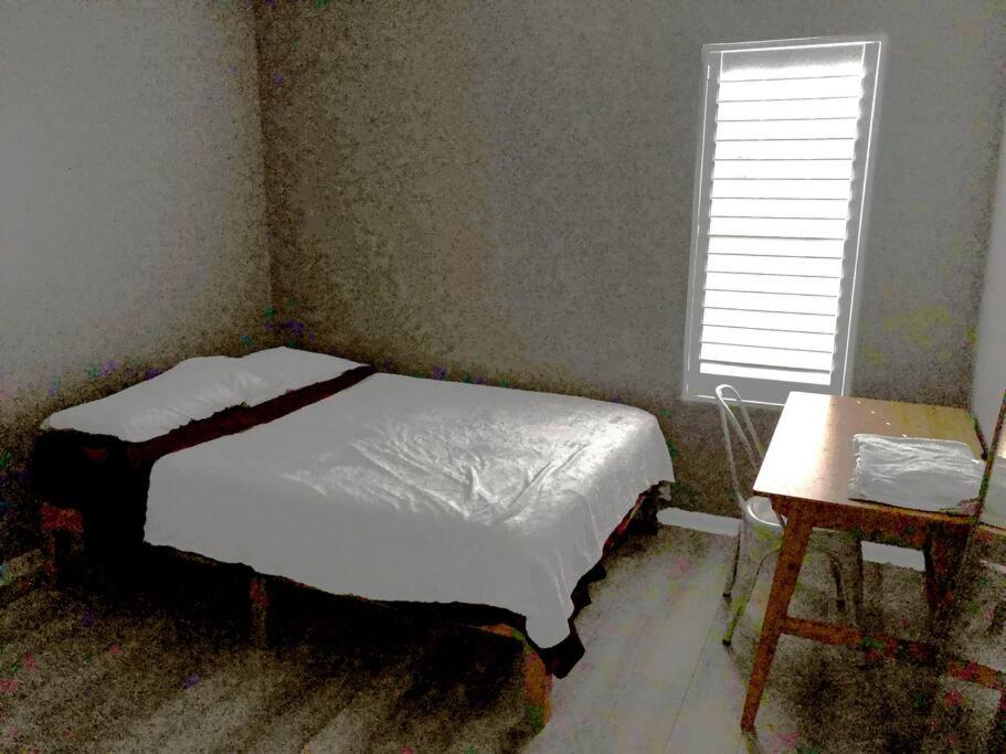 Bright 2BR Midtown Wilmington - Walk to Trader Joe's & Whole Foods, Top-Rated Location