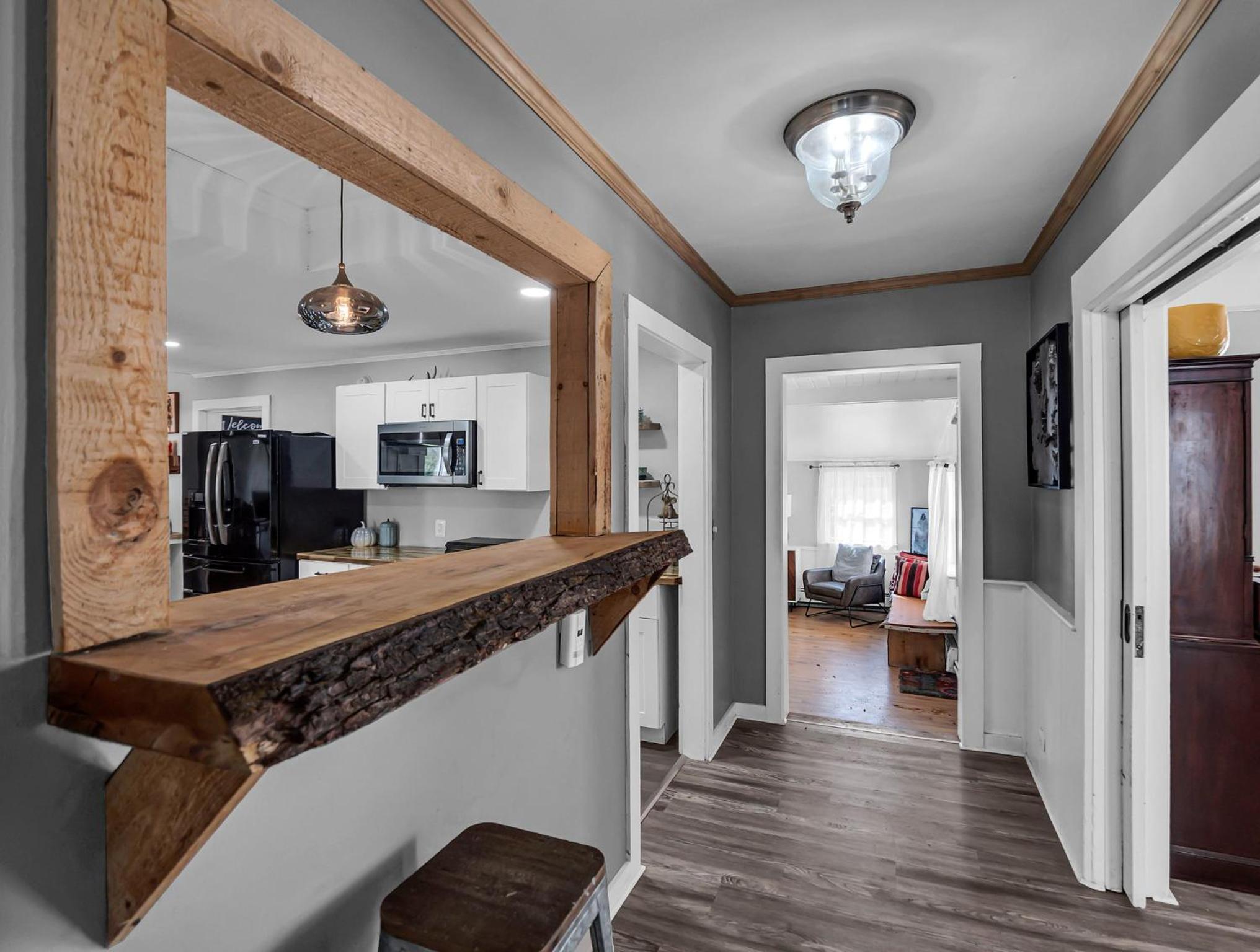 The Kelly House - 4BR Historic Lodge Near Ski Slopes - Downtown view 4